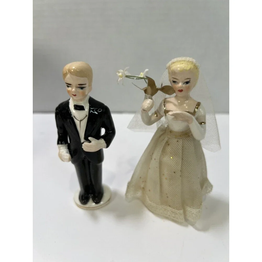 Vintage 1950s Bride & Groom Cake Topper Wedding Traditional Veil Tuxedo Blonde